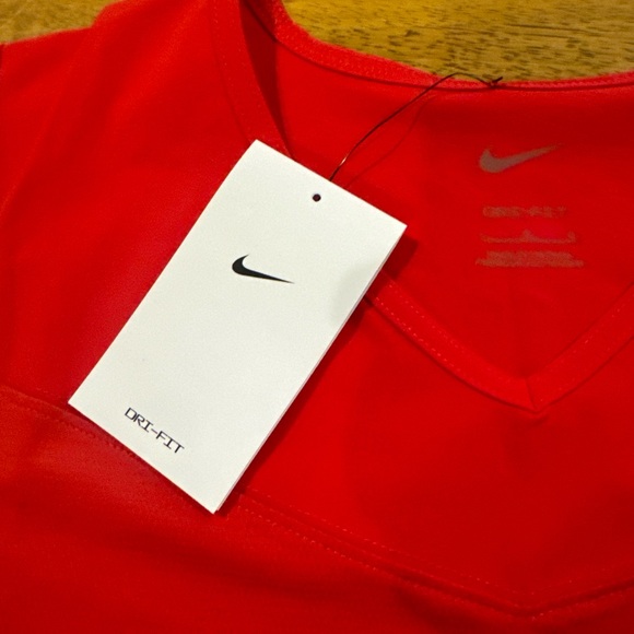 Nike Soccer Running Training Tank Top Mens Large CW3910 657 Red New With Tags - Picture 3 of 8